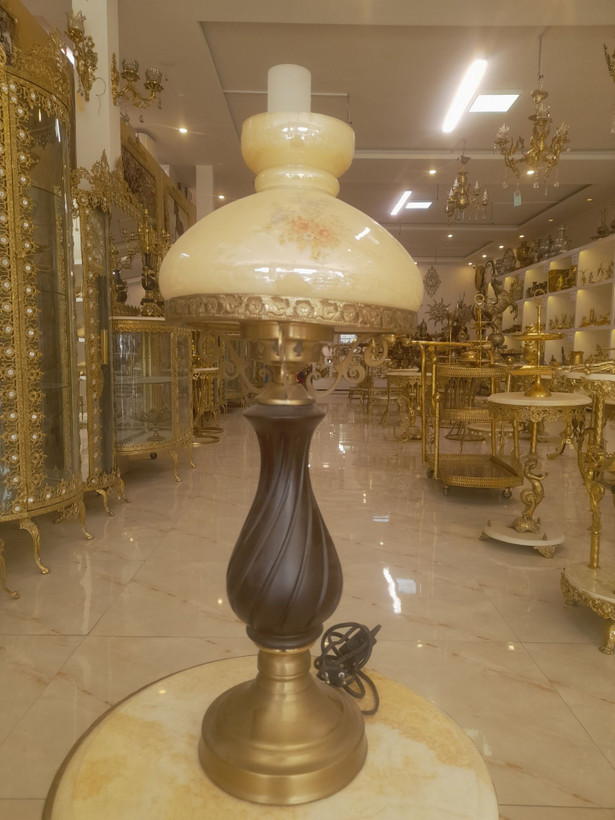 آباژور رومیزی برنجی طرح گردسوز کلاسیک برند متالوکس